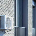 METALUX Primer plano de la unidad de aire acondicionado en la fachada del edificio.