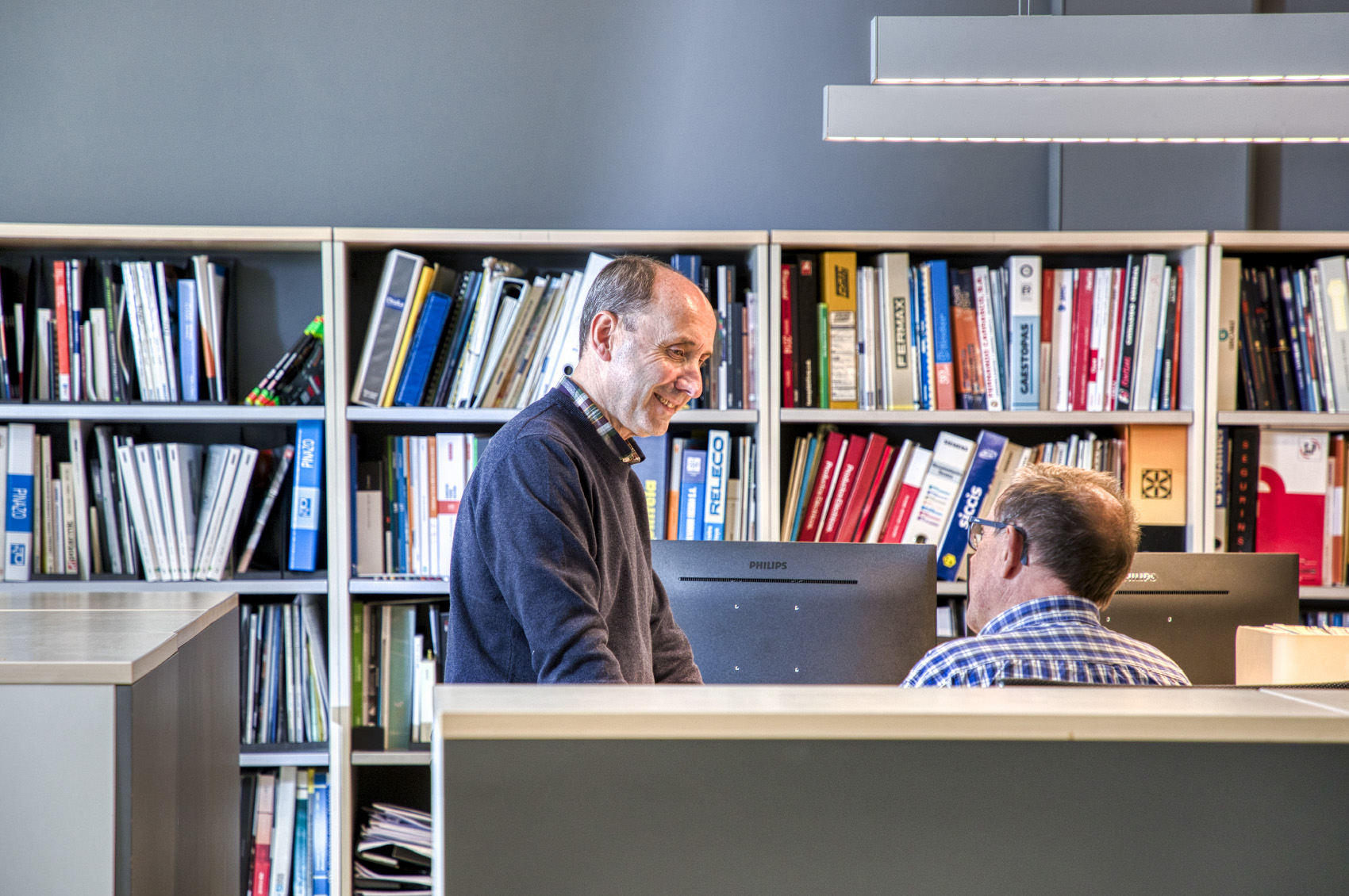 METALUX-Empleo-Biblioteca